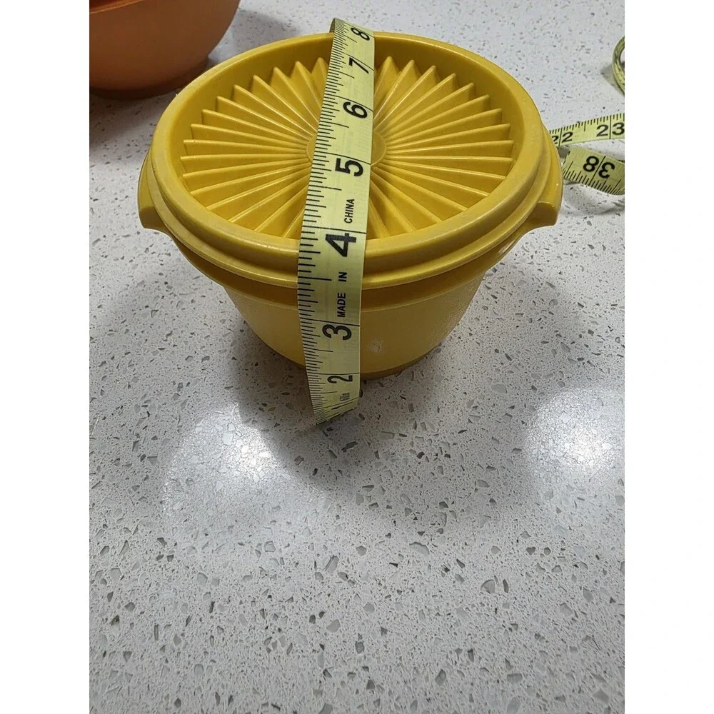 4 Vintage Tupperware Servalier bowls and matching starburst lids Harvest Colors